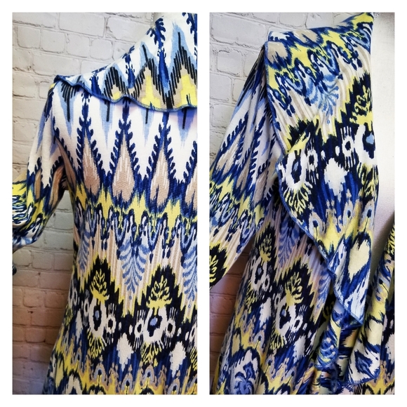 Gramercy 22, Ruffled, Soft, Wide Yoke Ikat Design Wrap, Small to Large - Picture 5 of 9